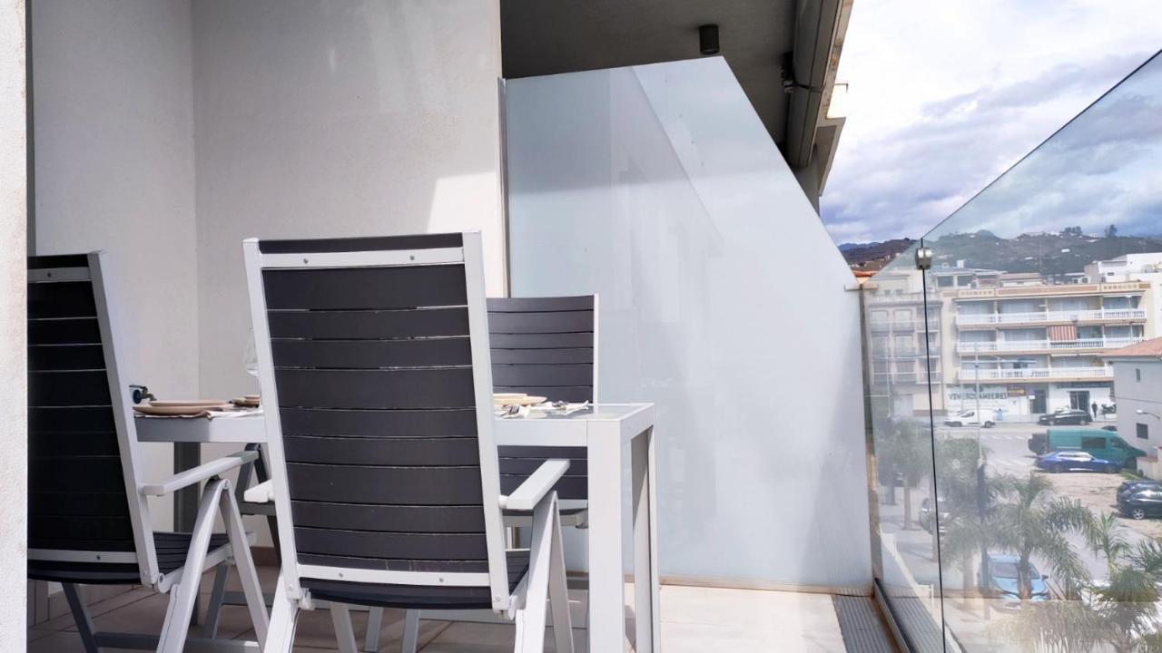 Panorama Beach - Sea Breeze Apartment Torrox Exteriör bild